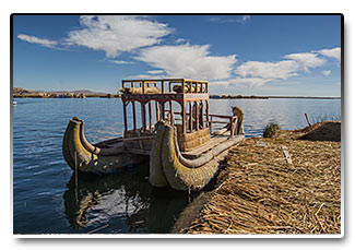 Peru - Jazero Titicaca, plávajúce ostrovy Uros