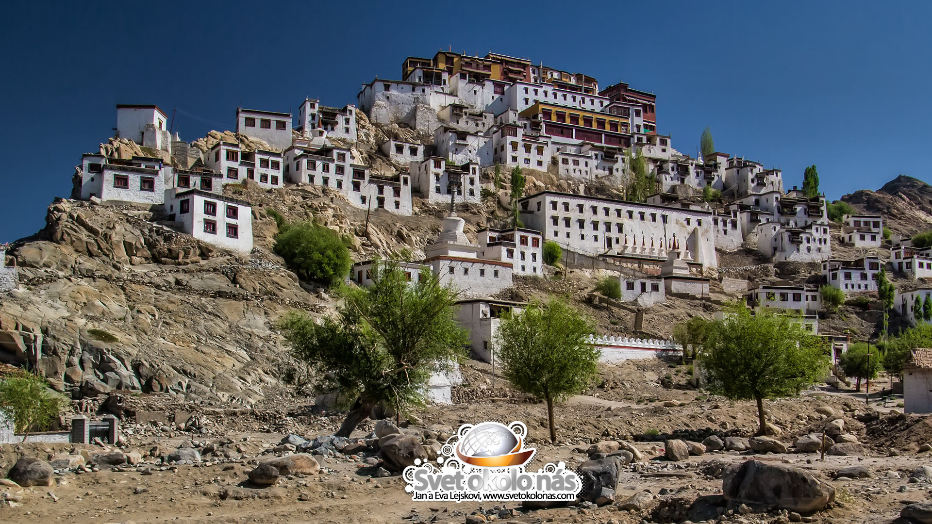 Tapeta na plochu, India - Budhistický kláštor Thiksey gompa